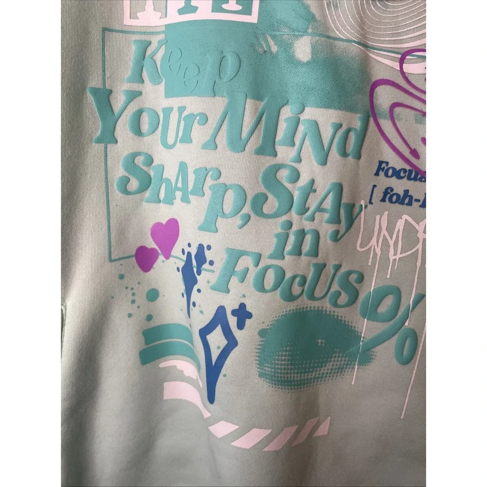 UNDRTD Large Mint Graphic Hoodie Pullover Streetwear Focus Print